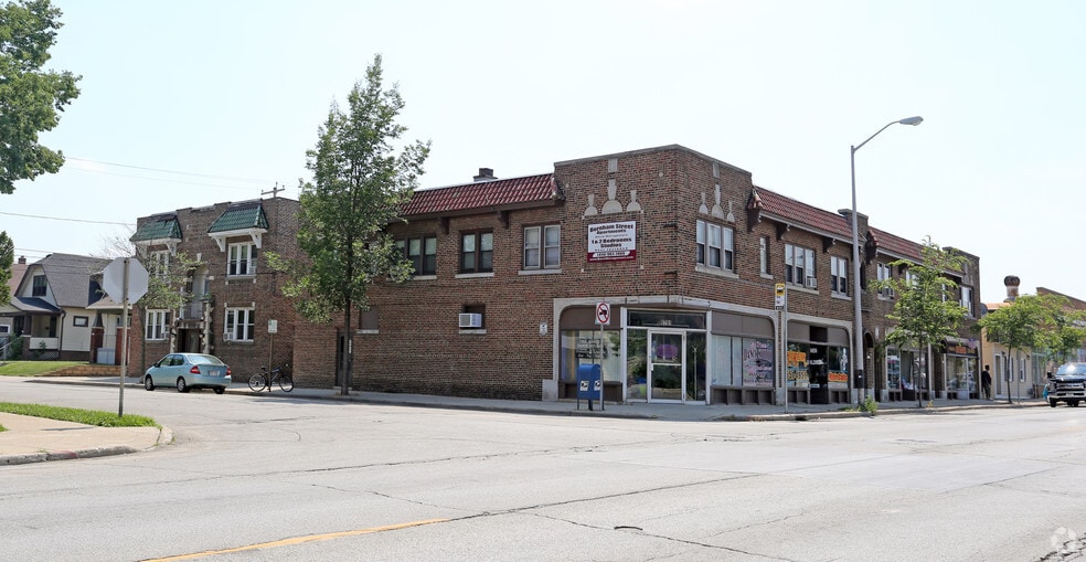 More Photos Of 5701-5711 W Burnham St, Milwaukee Storefront Retail Residential For Lease