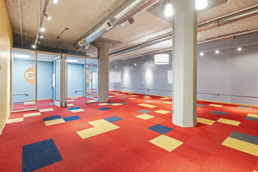 More Photos Of 718 Washington Ave N, Minneapolis Loft Creative Space For Sale