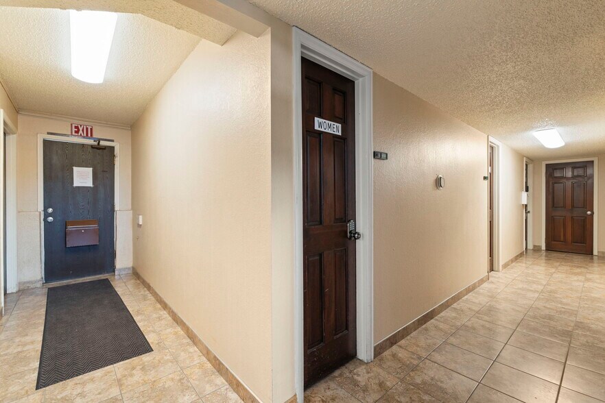 More Photos Of 4390 N Academy Blvd, Colorado Springs Medical For Lease