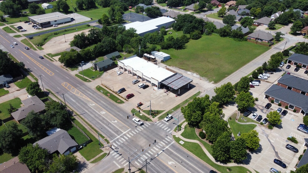 More Photos Of 707 S Kelly Ave, Edmond Land For Sale