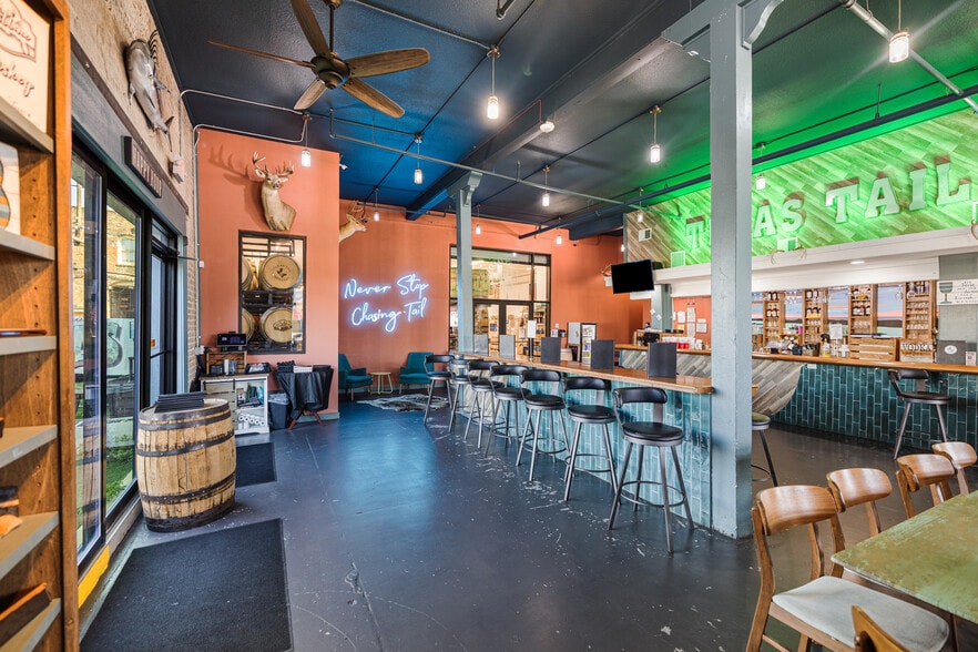 More Photos Of 2416 Post Office St, Galveston Storefront Retail Residential For Sale