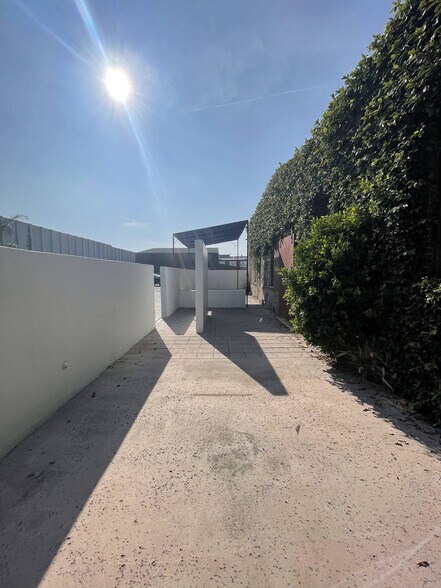 More Photos Of 2662-2684 Lacy St, Los Angeles Loft Creative Space For Lease