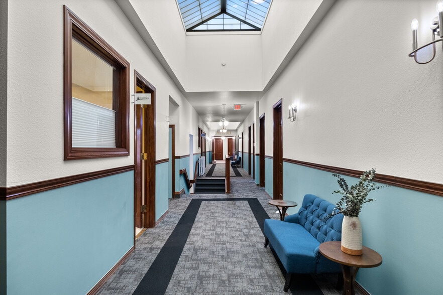 More Photos Of 17 2nd St E, Kalispell Storefront Retail Office For Sale