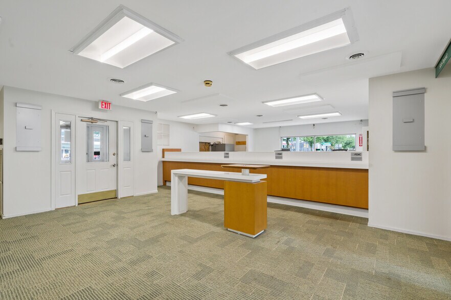 More Photos Of 7 Main St, Camden Bank For Sale