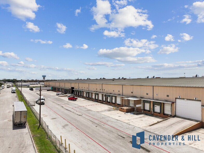 More Photos Of 1400 Currency Dr, San Antonio Distribution For Sale