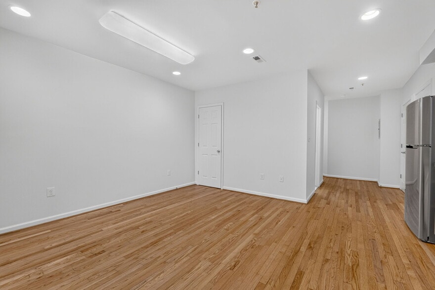 More Photos Of 1271-1275 Meigs Pl NE, Washington Apartments For Sale