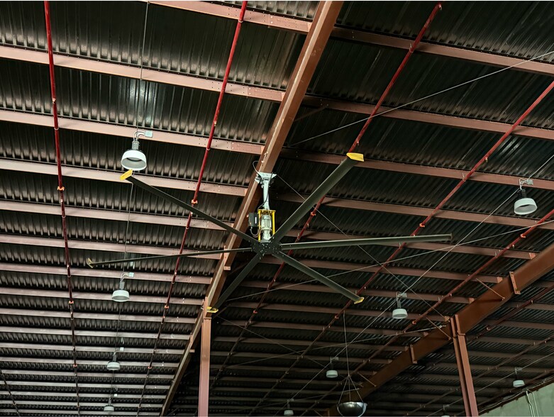 More Photos Of 7917 S 23RD ST, McAllen Warehouse For Lease