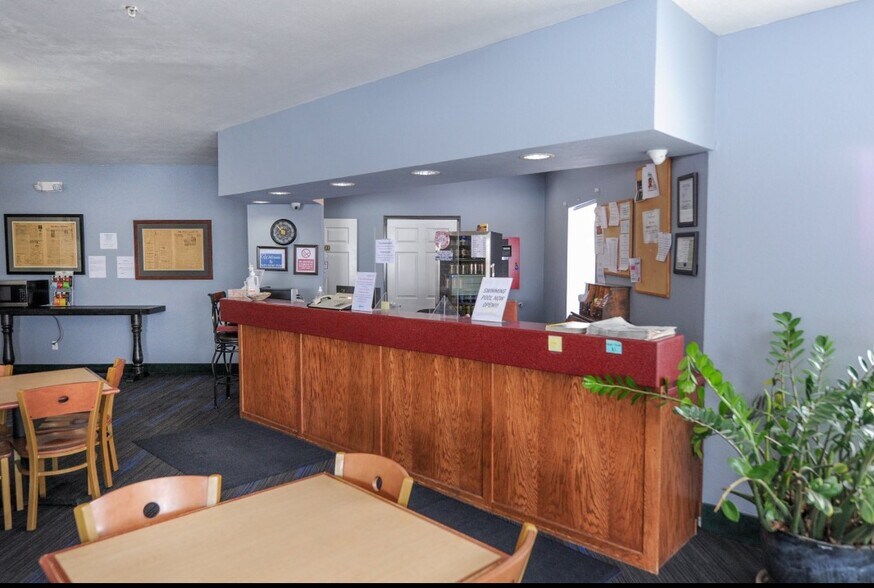 More Photos Of 815 E 8th Ave, Yuma Hotel For Sale