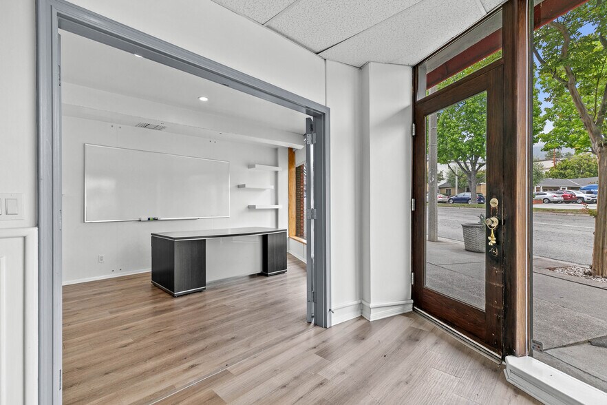 More Photos Of 842 Foothill Blvd, La Cañada Flintridge Storefront For Lease