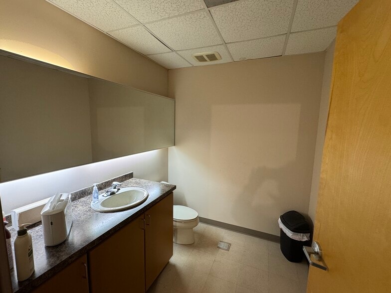 More Photos Of 771 Moon St, Akron Warehouse For Sale