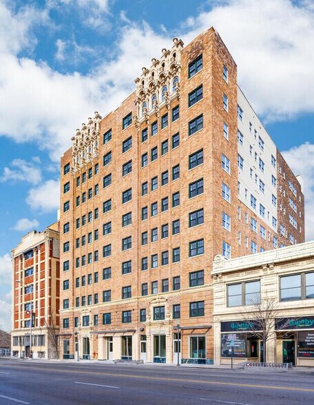 More Photos Of 3829-3835 Main St, Kansas City Apartments For Lease