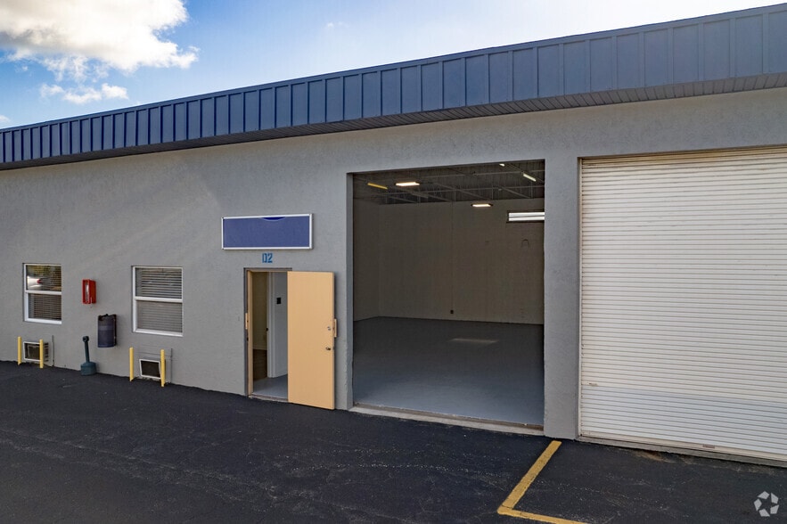 More Photos Of 1840 Hypoluxo Rd, Lake Worth Self Storage For Lease