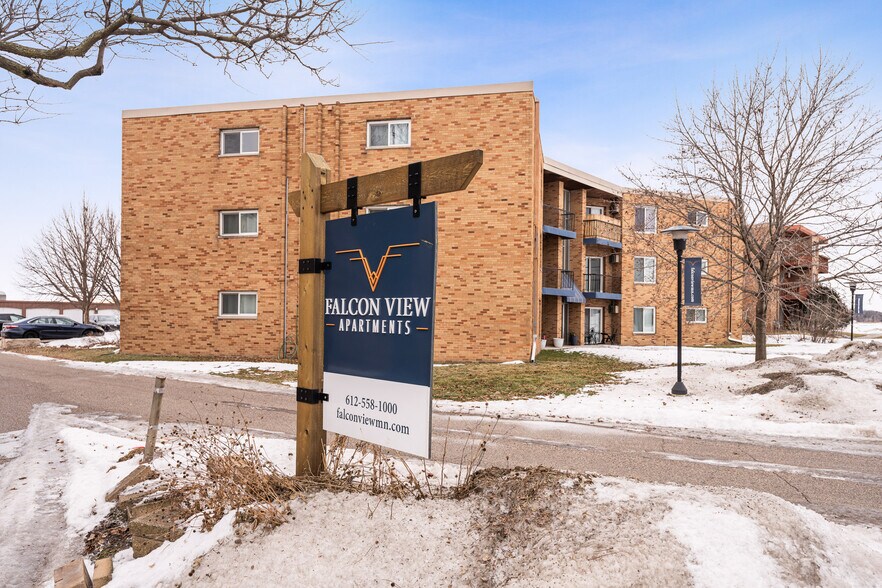 More Photos Of 1800 Larpenteur Ave W, Falcon Heights Apartments For Sale