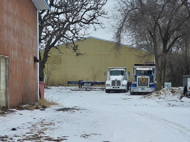 More Photos Of 211 Front St, Burlington Manufacturing For Lease