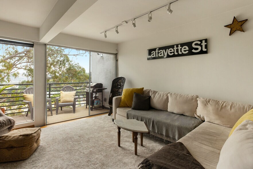 More Photos Of 2330 Silver Ridge Ave, Los Angeles Apartments For Sale