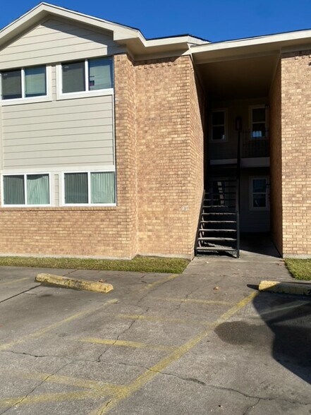 More Photos Of 6205 Jackson Rd, Hitchcock Apartments For Sale
