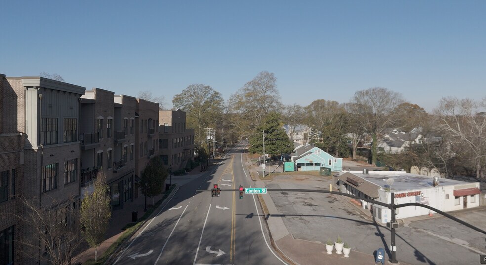 More Photos Of 41 Woodstock Rd, Roswell Office For Lease