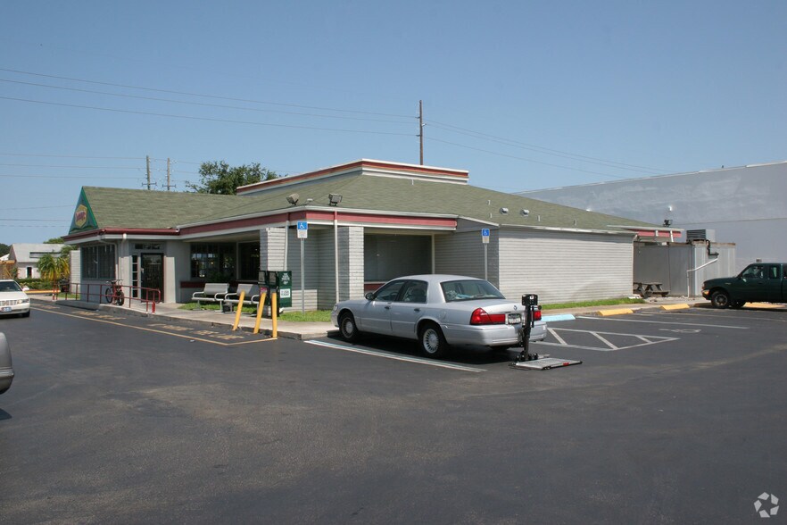 More Photos Of 940 Missouri Ave N, Largo Restaurant For Lease