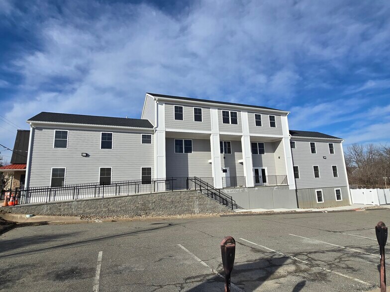 More Photos Of 237 Main St, Hackettstown Apartments For Sale