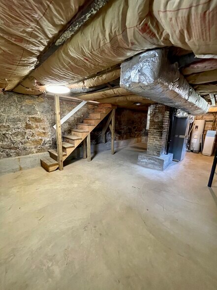 More Photos Of 506 E Liberty St, Charles Town Apartments For Sale