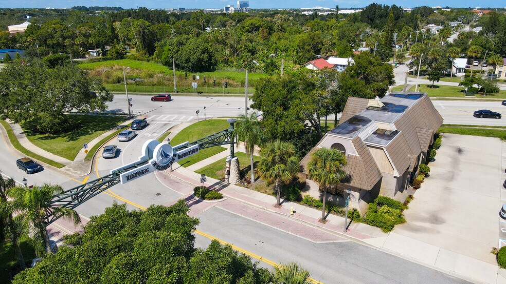 More Photos Of 300 E New Haven Ave, Melbourne Office For Sale