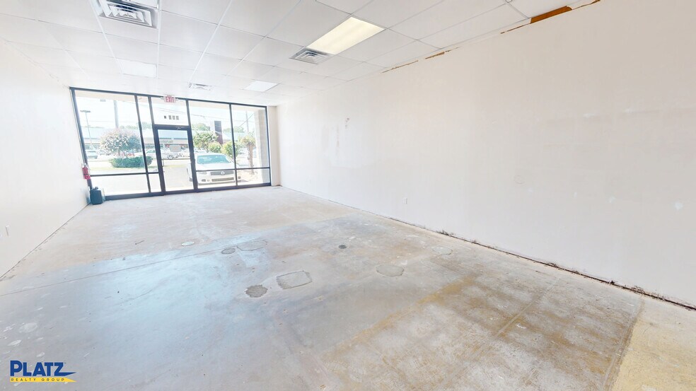 More Photos Of 220-224 Boardman Canfield Rd, Boardman Freestanding For Lease