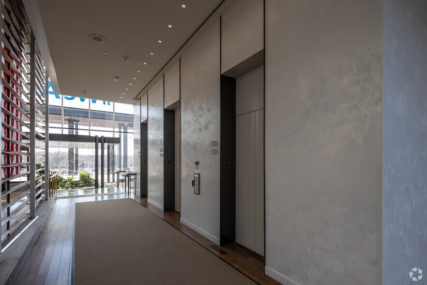 More Photos Of 175 Park Ave, Madison Office For Lease