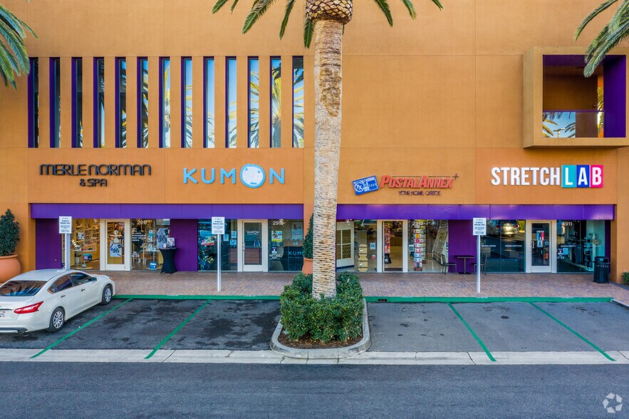 More Photos Of 2915-3011 El Camino Real, Tustin Unknown For Lease