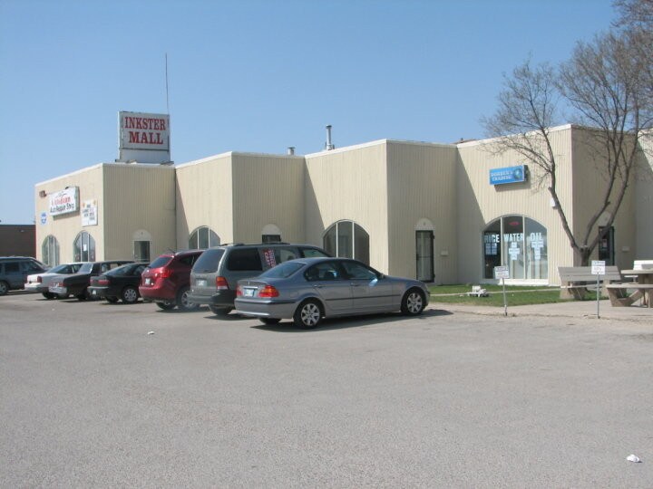 More Photos Of 1833 Inkster Blvd, Winnipeg Office For Lease