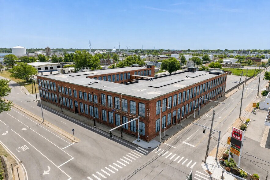 More Photos Of 134 Thurbers Ave, Providence Medical For Lease