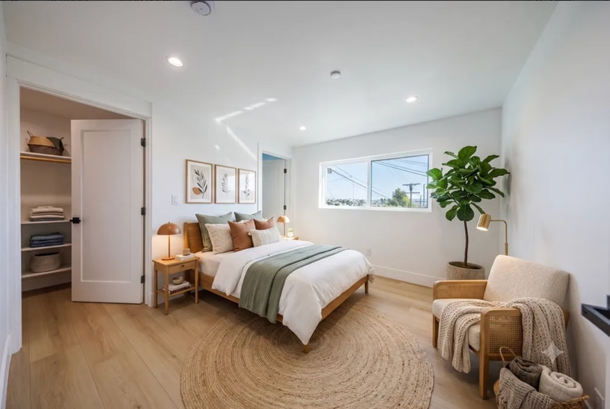 More Photos Of 1330 S Longwood Ave, Los Angeles Apartments For Sale