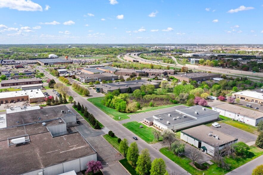 More Photos Of 8825 N Xylon Ave, Brooklyn Park Manufacturing For Sale