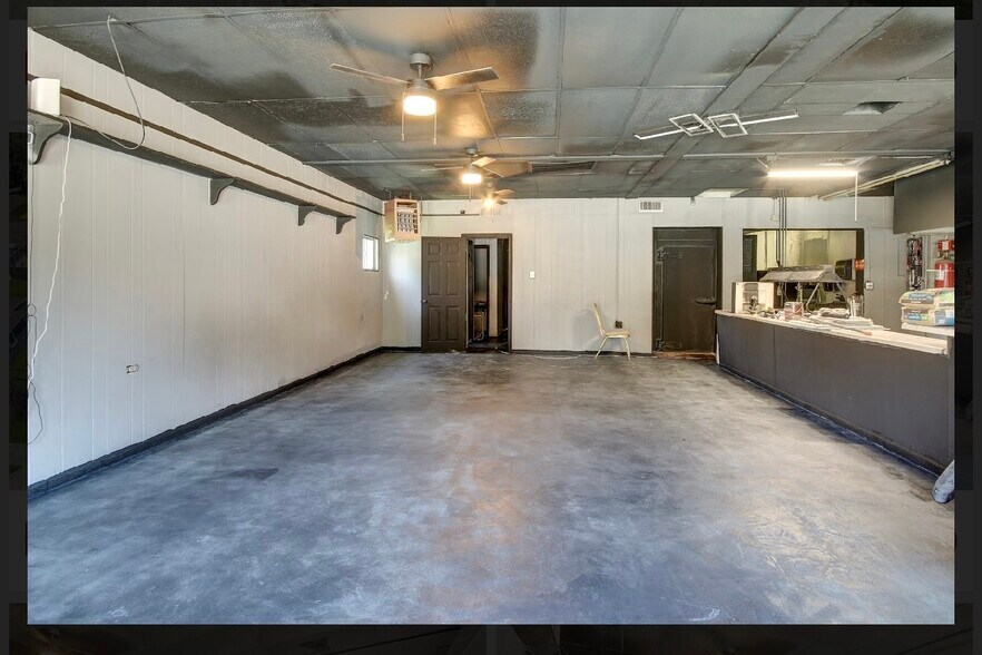 More Photos Of 1916 Cedar Dr, La Marque Restaurant For Sale