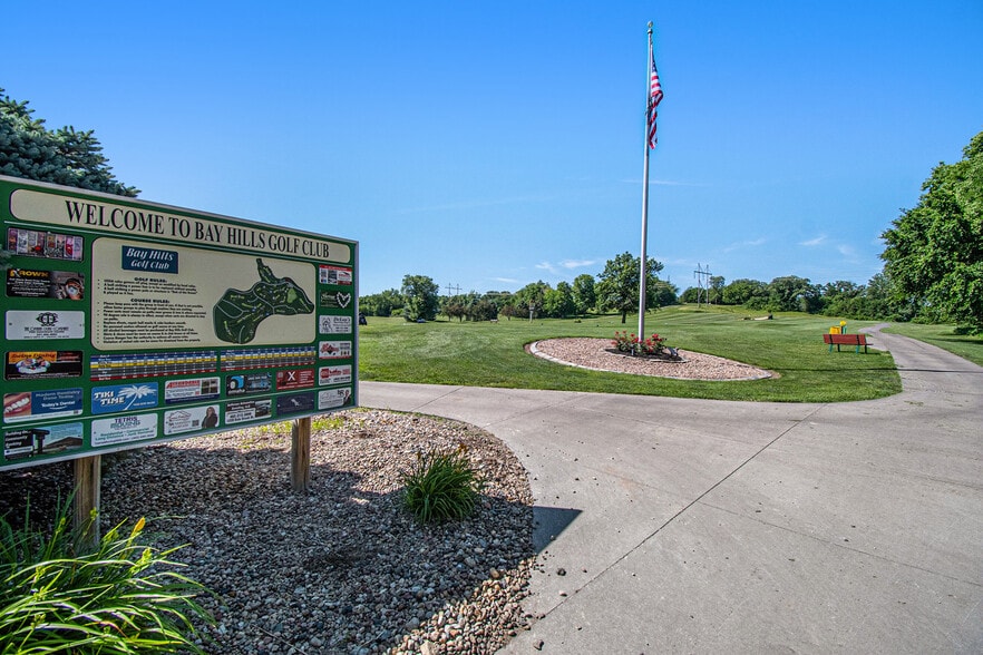 More Photos Of 3200 Buccaneer Blvd, Plattsmouth Golf Course Driving Range For Sale