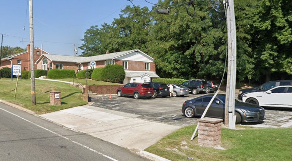 More Photos Of 400 Township Line Rd, Havertown Medical For Sale