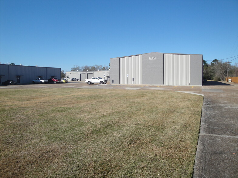 Primary Photo Of 6950 College St, Beaumont Warehouse For Lease