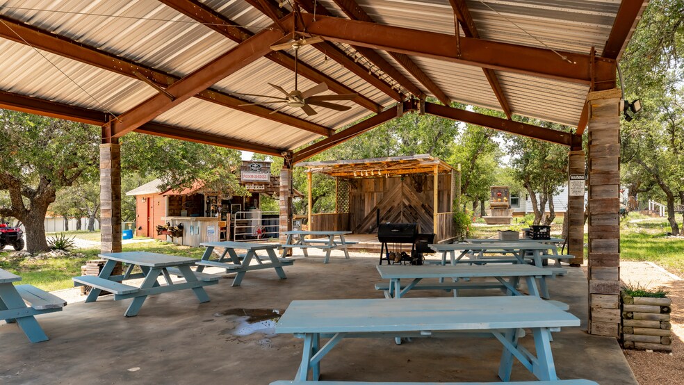 More Photos Of 6411 Junction Hwy, Mountain Home Specialty For Sale