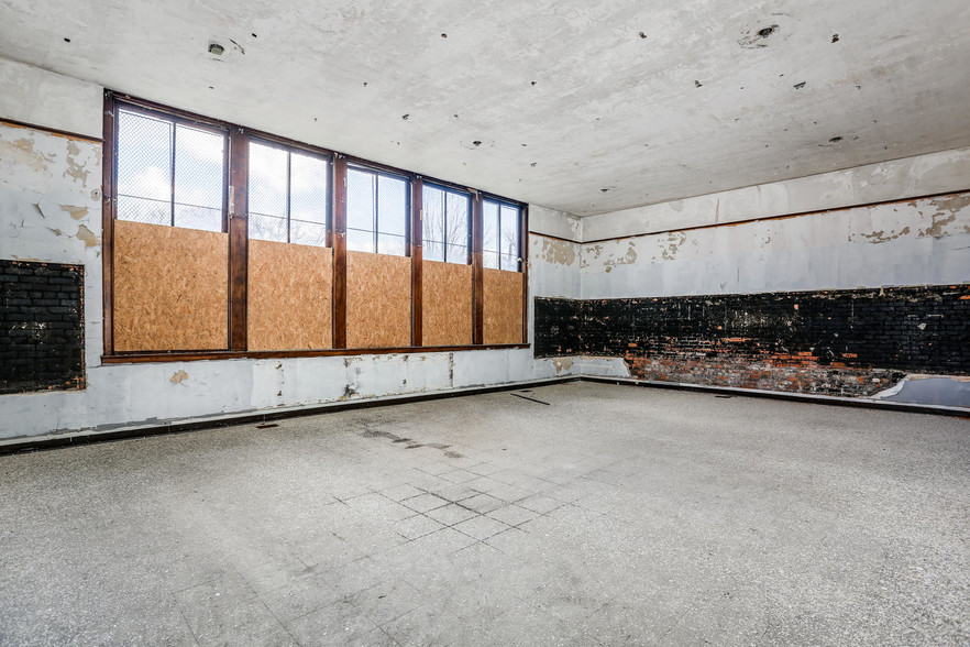 More Photos Of 8411 E Forest Ave, Detroit Schools For Sale