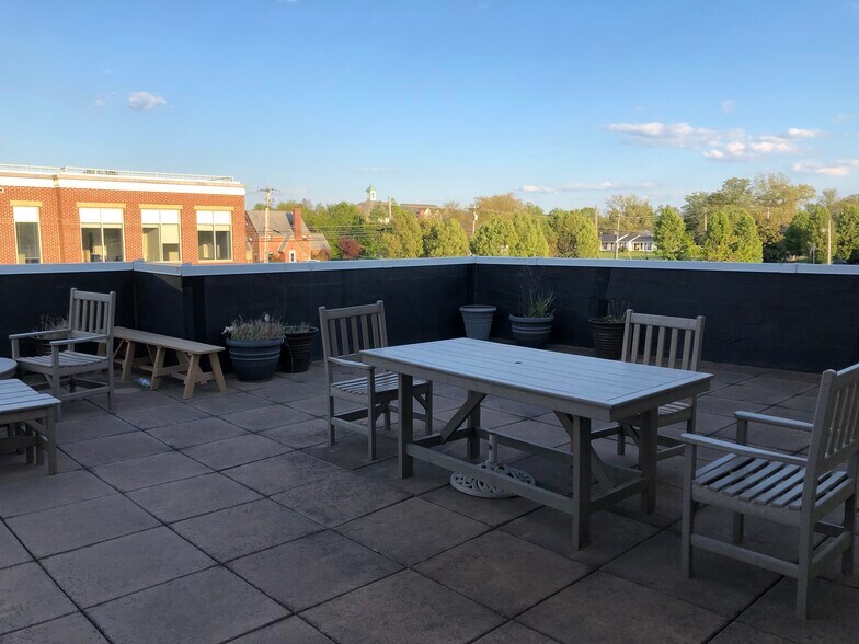 More Photos Of 105 Centennial St, La Plata Medical For Sale