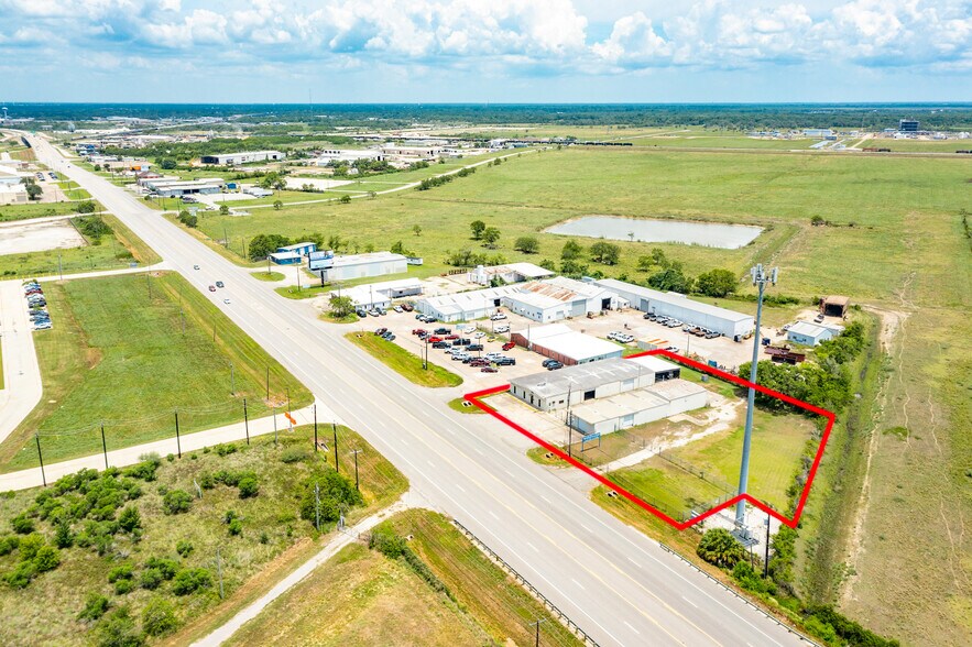 More Photos Of 6322 E Highway 332, Freeport Warehouse For Sale