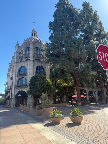 More Photos Of 3615 Main St, Riverside Storefront Retail Office For Lease