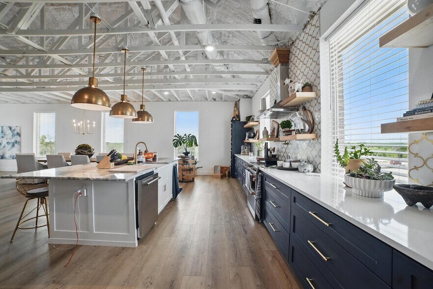 More Photos Of 10941 State Highway 78, Lavon Office For Sale