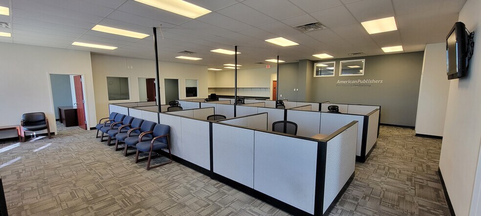 More Photos Of 2401 Sawmill Pky, Huron Light Manufacturing For Lease