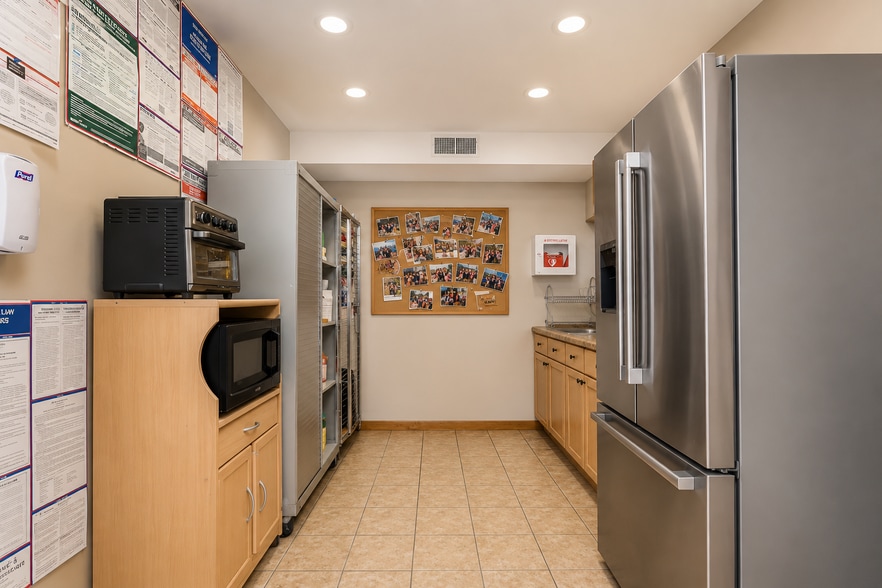 More Photos Of 2842 Richmond Ter, Staten Island Office For Sale