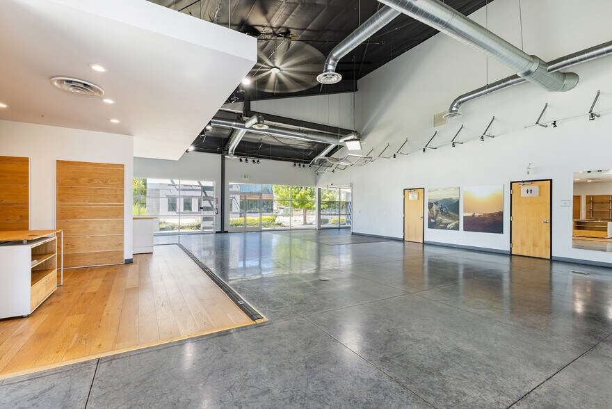 More Photos Of 800 American Way, Windsor Freestanding For Lease
