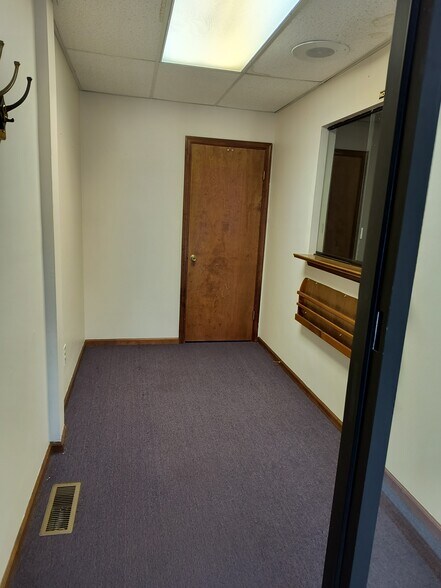 More Photos Of 67-74 Brunswick Woods Dr, East Brunswick Medical For Lease
