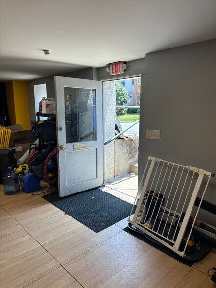 More Photos Of 15 S 2nd St, Emmaus Warehouse For Lease