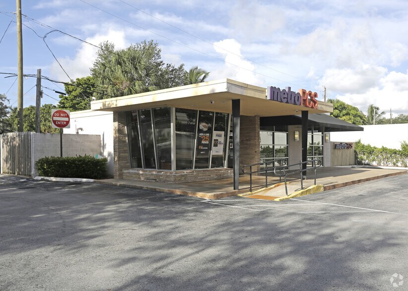 More Photos Of 1100 W Broward Blvd, Fort Lauderdale Freestanding For Lease