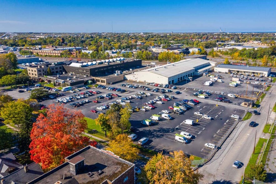 More Photos Of 400 West Ave, Rochester Flex For Lease