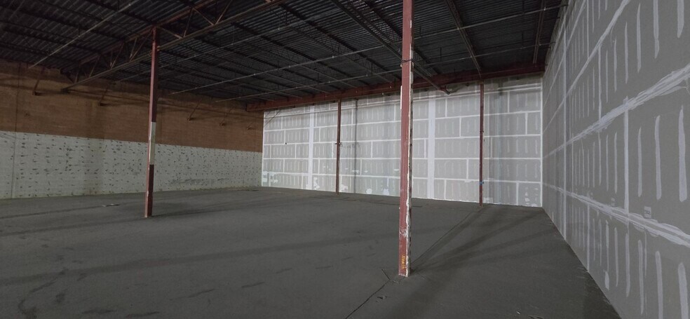 More Photos Of 1200-1260 Gail Gardner Way, Prescott General Retail For Lease